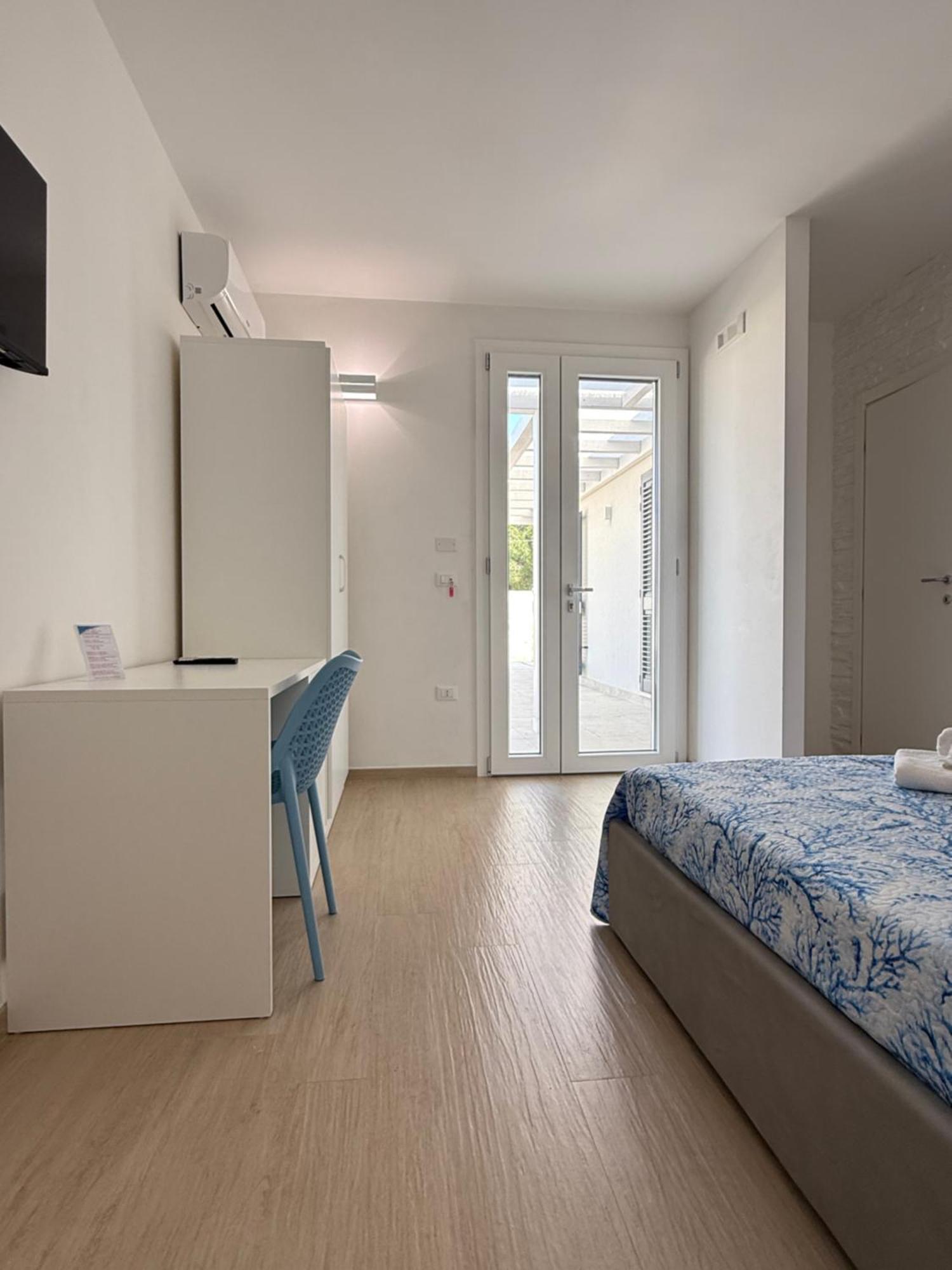 B&B Bianco Mediterraneo ตอร์เร โอโว ภายนอก รูปภาพ