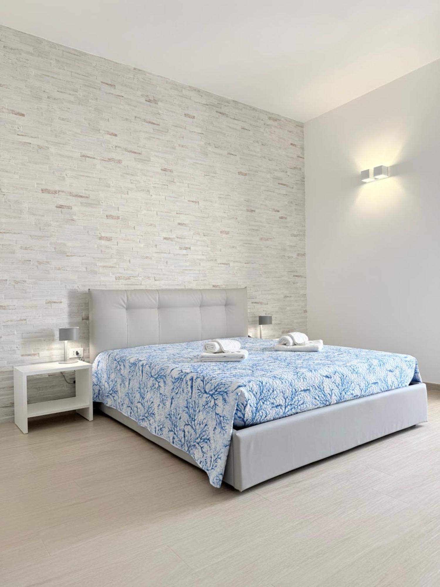 B&B Bianco Mediterraneo ตอร์เร โอโว ภายนอก รูปภาพ